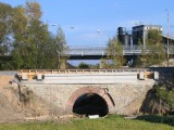 22.10.2006 železniční most v 7,1 km pohled na dokončenou římsu