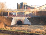 15.12.2006 železniční most v 7,1 km dokončení opěrných zdí